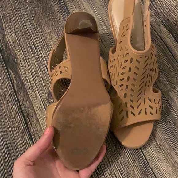 7.5 Adrienne vittadini tan/ brown heel - Picture 4 of 4